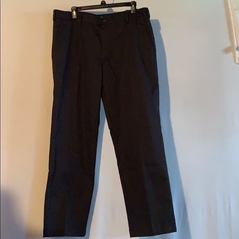 IZOD American Chino pants Mens- Black- Pleated
